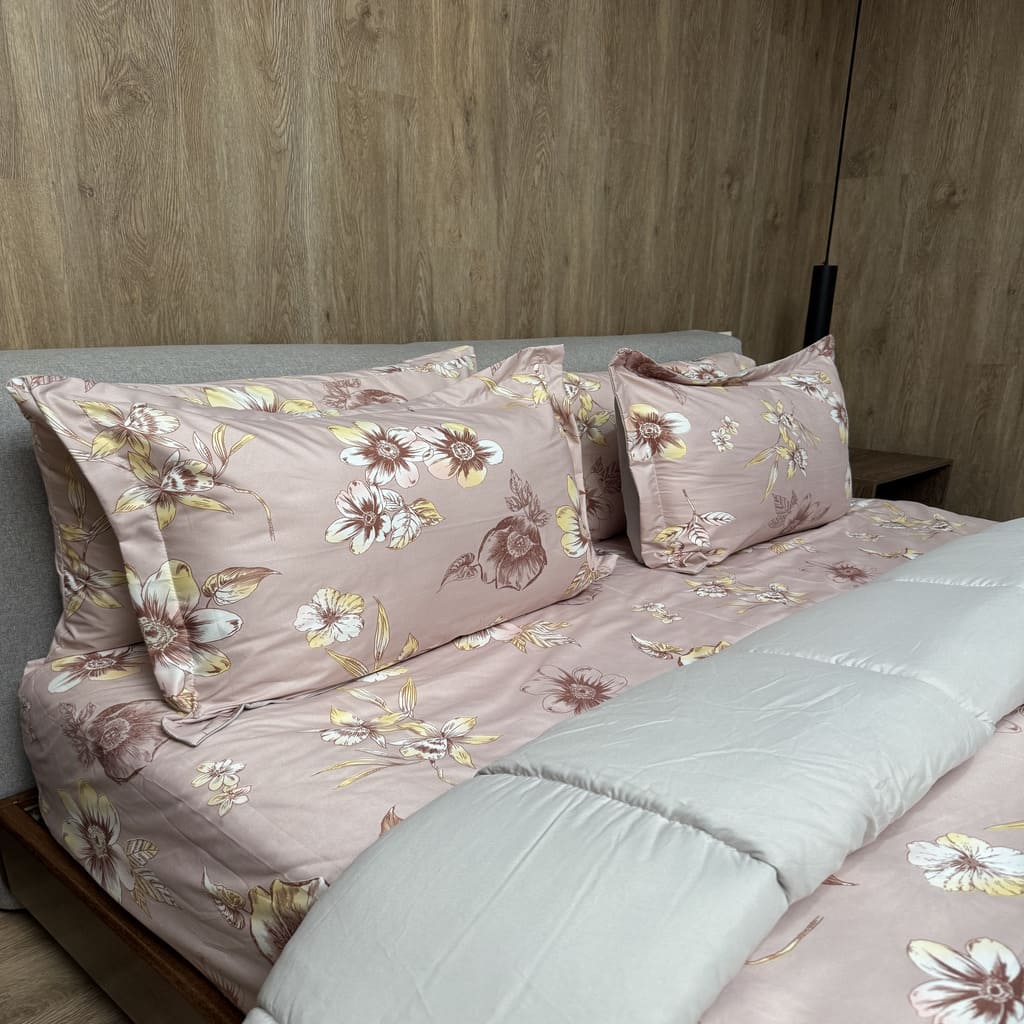 KIT ACOLCHADO + JUEGO DE SABANA PRIMAVERA ROSA