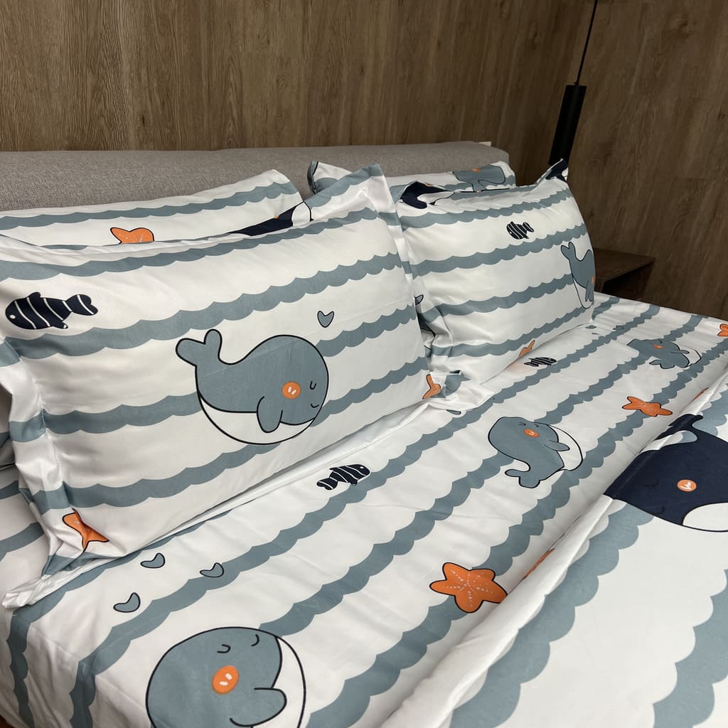 KIT ACOLCHADO + JUEGO DE SABANA BALLENAS